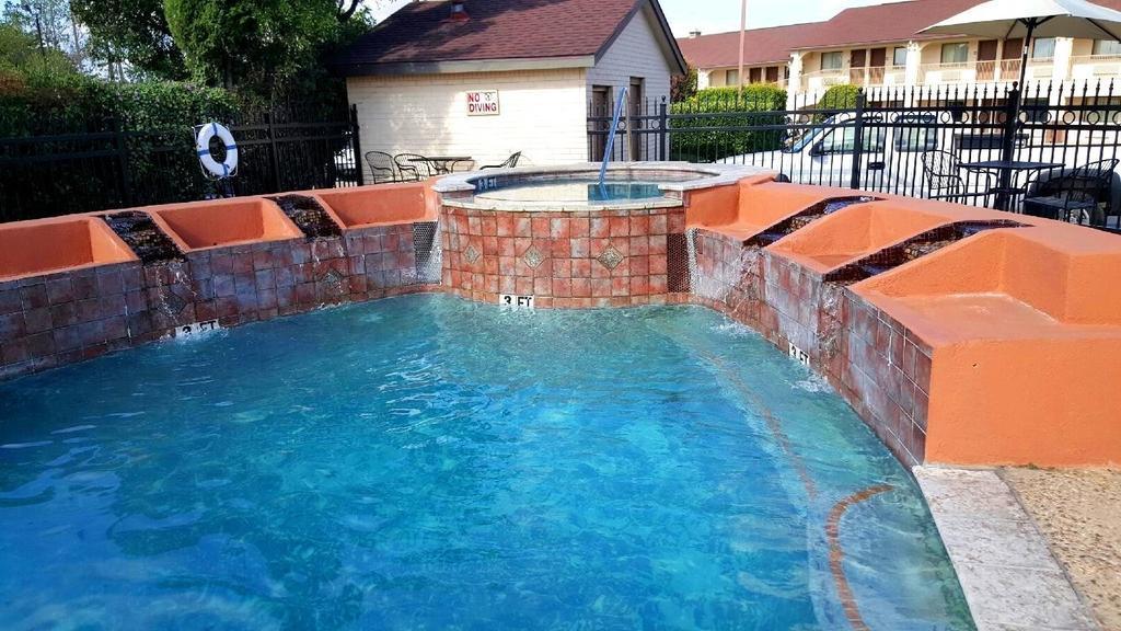 Quality Inn Near Lake Marble Falls Esterno foto