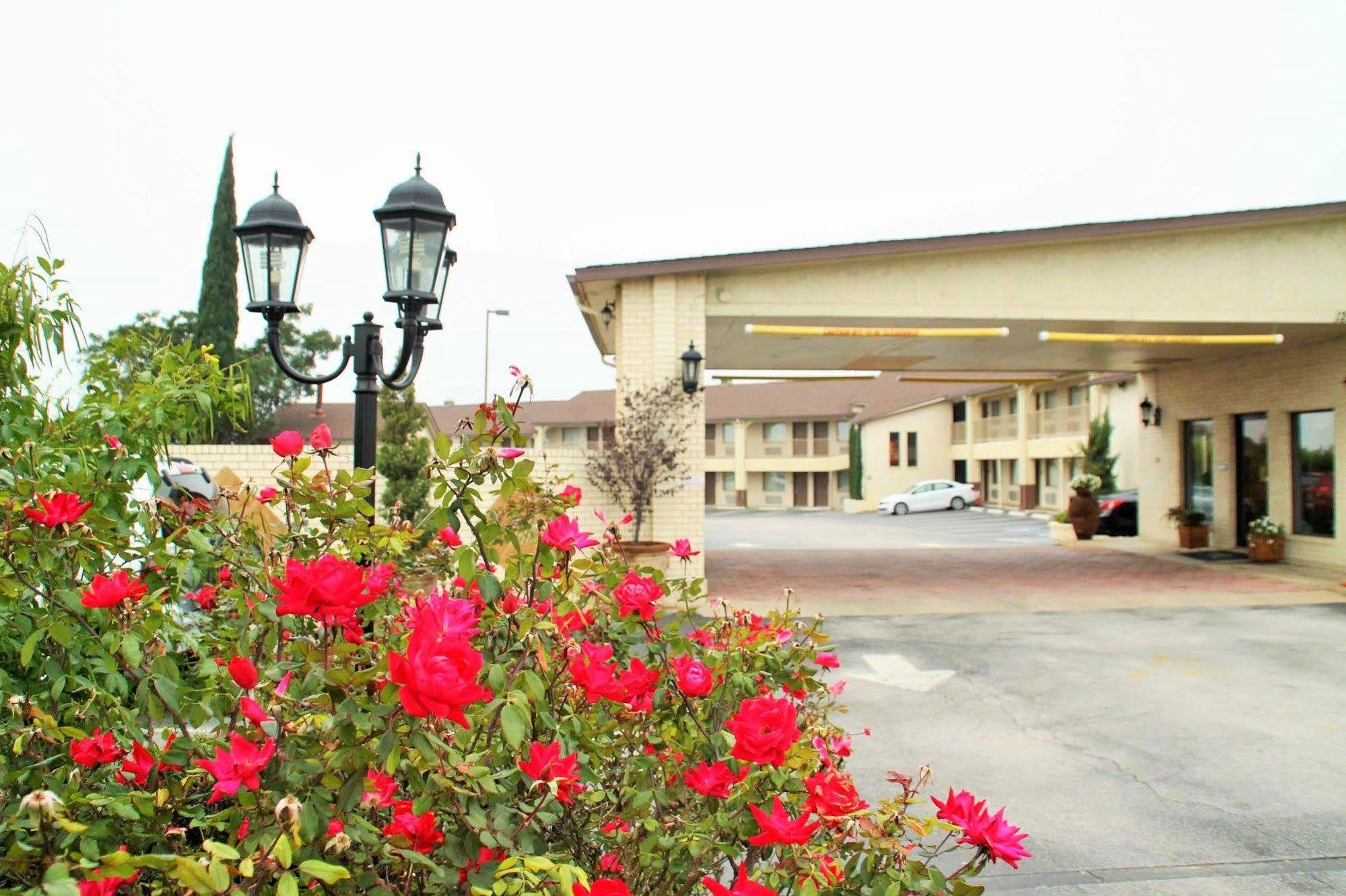Quality Inn Near Lake Marble Falls Esterno foto